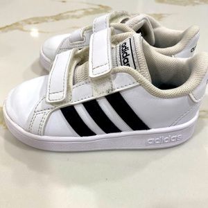 Adidas Grand Court 2.0 toddler sneakers